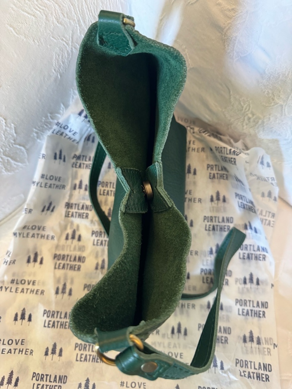 Portland Leather Deep Green Pebbled Leather Shoulder Bag - Picture 5 of 5
